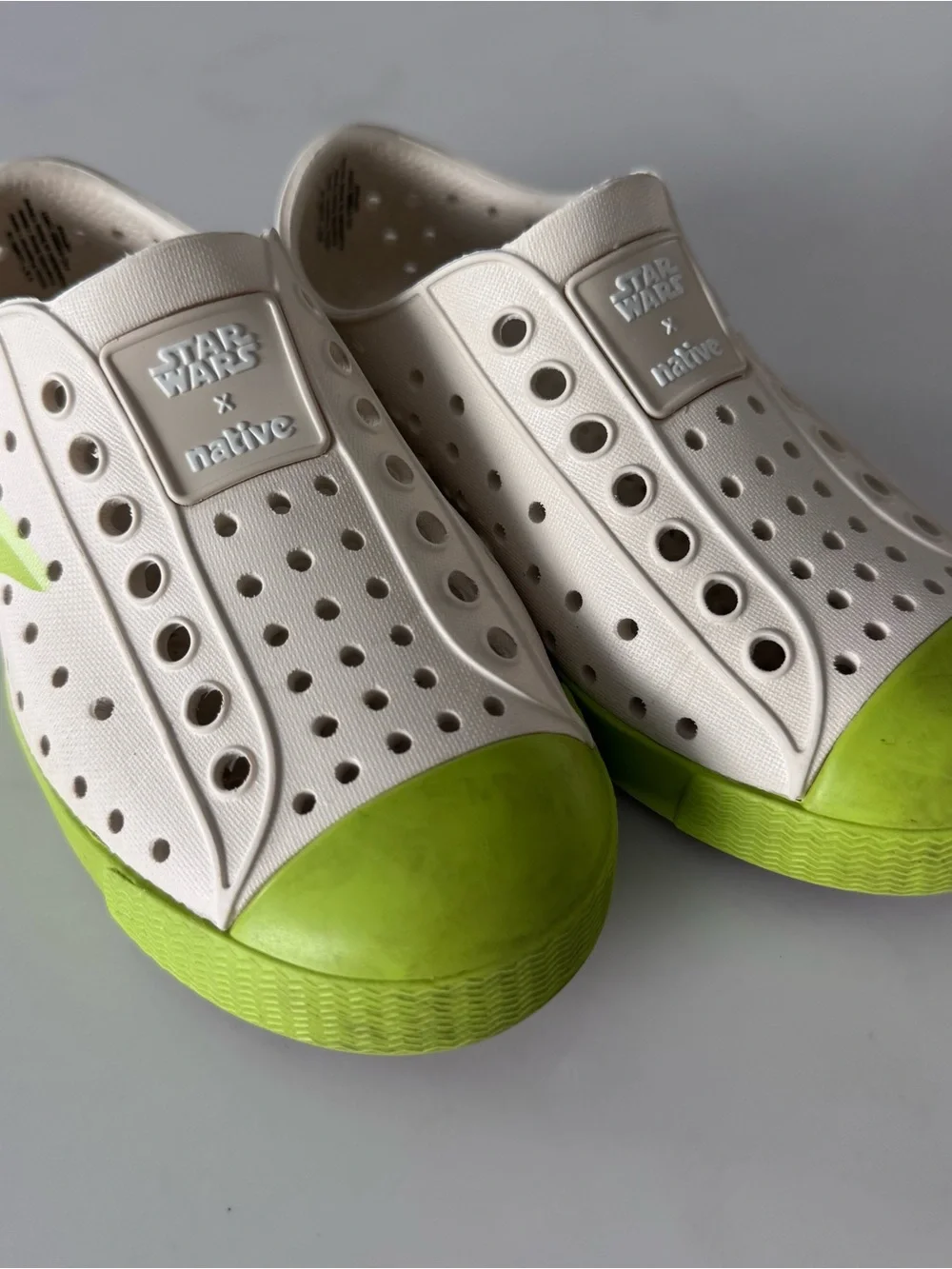 Native x Star Wars Jefferson Slip-On Shoes (Baby Yoda)